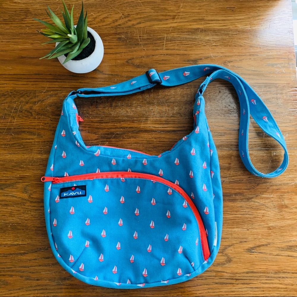 Kavu Crossbody Limited Edition Sailboat Bag